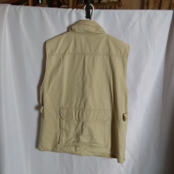 Cabela's sports vest   - Picture 2 of 6